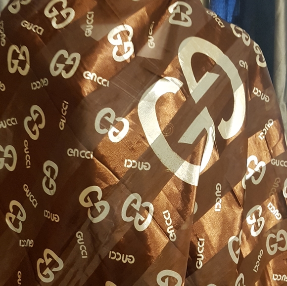 Gucci large silk Scarf - Picture 2 of 4
